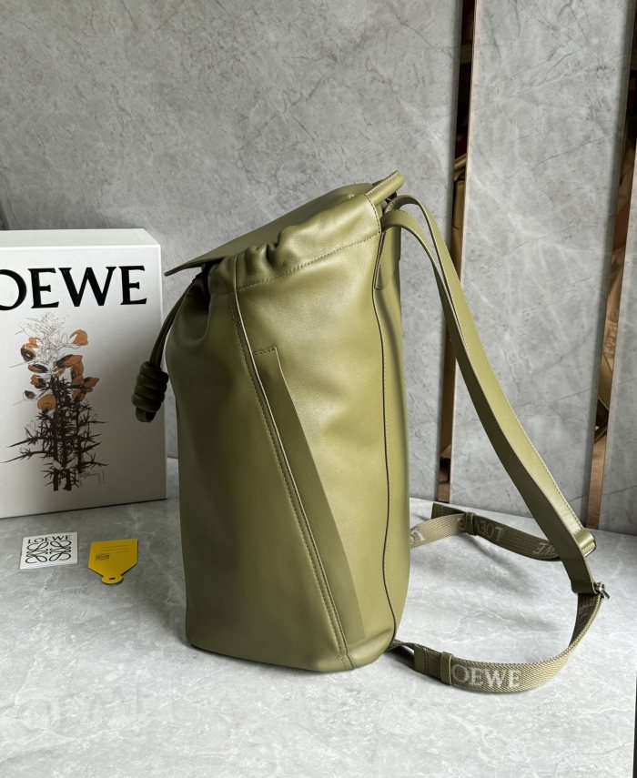 NIGO Loewe Flamenco Men's Solid Color Monogrammed Logo Drawstring Closure Solid Color Soft Cowhide Shoulder Bag Bag #nigo75248