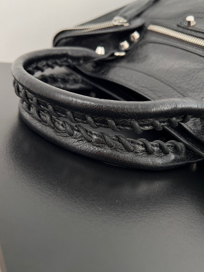 NIGO Balenciaga Men's And Women's Solid Color Zipper Closure Adjustable Detachable Shoulder Strap Goatskin Shoulder Handbag Bag Bags #nigo75368