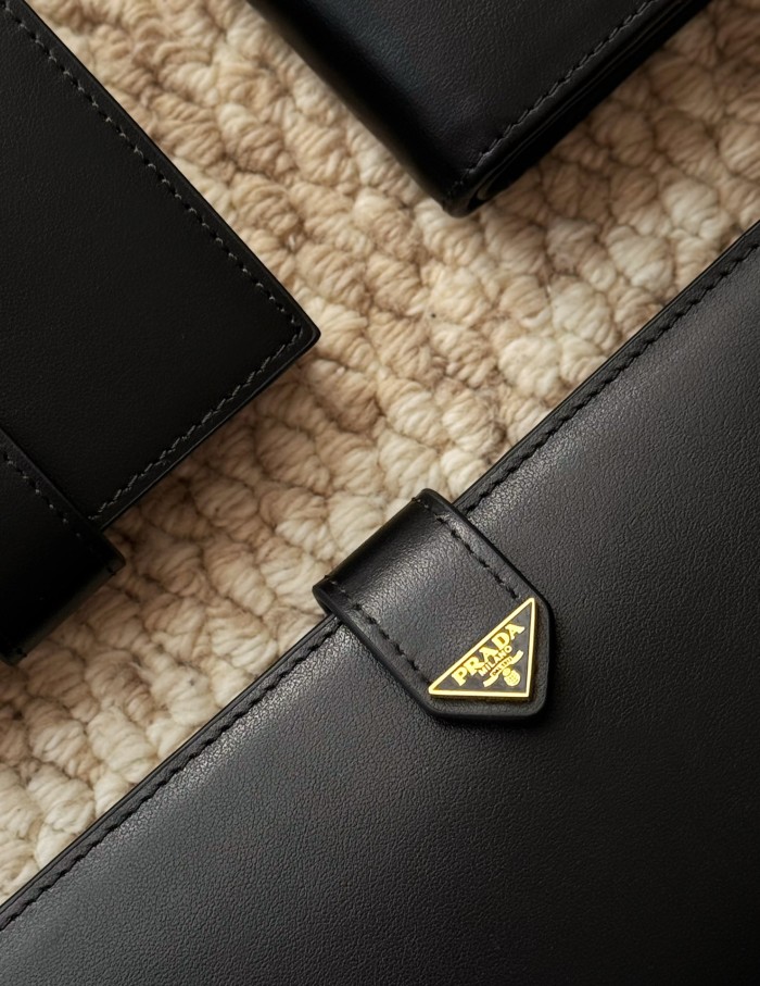 NIGO Prada Men's Triangle Logo Black Leather Coin Purse Card Case Bag Bags #nigo75361
