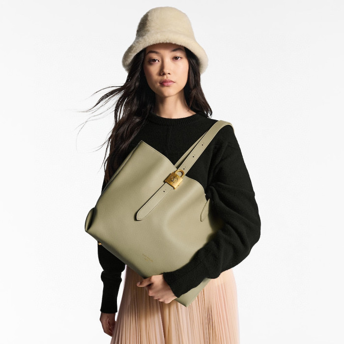 NIGO Low Key Cabas Louis Vuitton Women's Solid Color Adjustable Shoulder Strap Letter Logo Inside Cowhide Shopping Bag Shoulder Tote Bag Bags #nigo75412