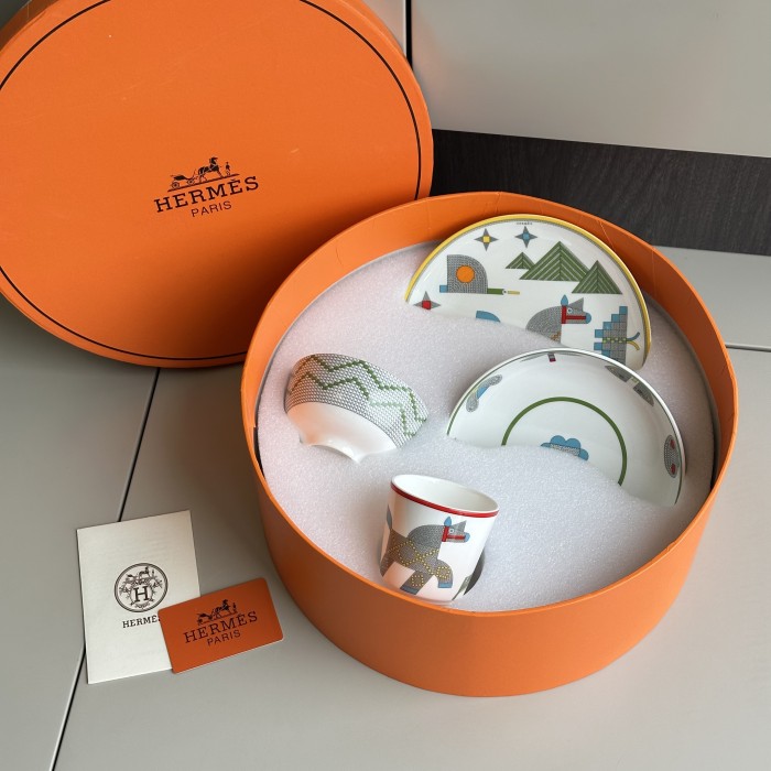NIGO Hermes Animaux Nattes Colorful Animal Pattern Printed Bone China Material Dessert Plate, Cereal Plate, Dinner Bowl, Flat Bottom Cup Four Pieces Set Accessories #nigo75466