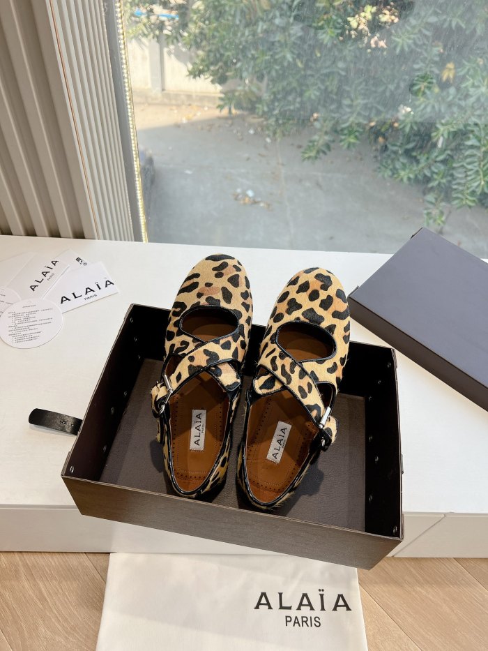 NIGO Alaia Women's Spring And Summer Calfskin Round Head Buckle Casual Flat Ballet Shoes #nigo75564