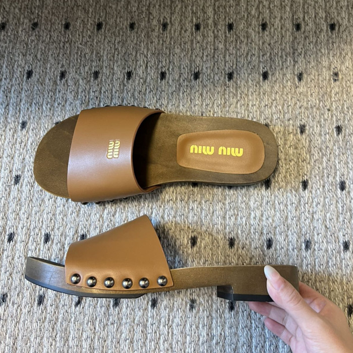 NIGO MiuMiu Women's Summer Solid Color Suede Patent Leather Round Head Set Foot Clogs Slippers Sandals Shoes #nigo75599