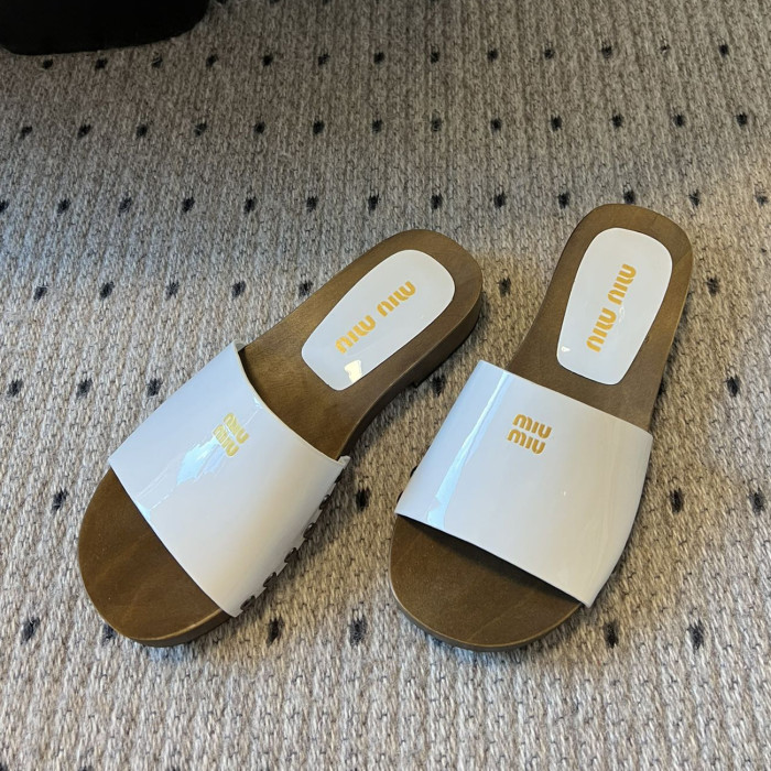 NIGO MiuMiu Women's Summer Solid Color Suede Patent Leather Round Head Set Foot Clogs Slippers Sandals Shoes #nigo75599