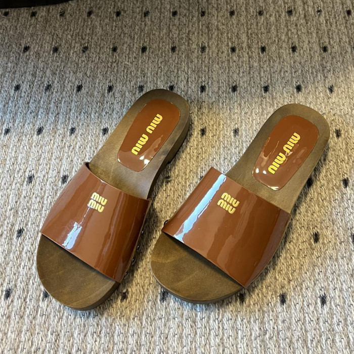 NIGO MiuMiu Women's Summer Solid Color Suede Patent Leather Round Head Set Foot Clogs Slippers Sandals Shoes #nigo75599
