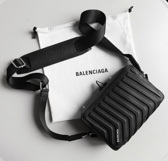NIGO Balenciaga Men's Black Logo Embossed Shoulder Strap Leather Camera Bag Tote Shoulder Crossbody Bags #nigo75668
