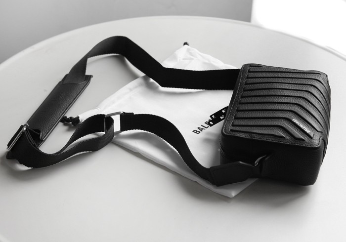 NIGO Balenciaga Men's Black Logo Embossed Shoulder Strap Leather Camera Bag Tote Shoulder Crossbody Bags #nigo75668
