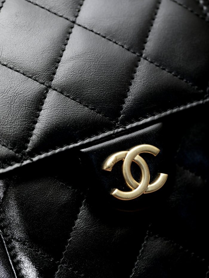 NIGO Chanel Women's Classic Double C Logo Solid Color Cowhide & Leather Tote Shoulder Bag Bags #nigo75835