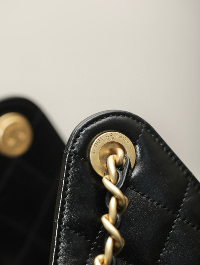 NIGO Chanel Women's Classic Double C Logo Solid Color Cowhide & Leather Tote Shoulder Bag Bags #nigo75835