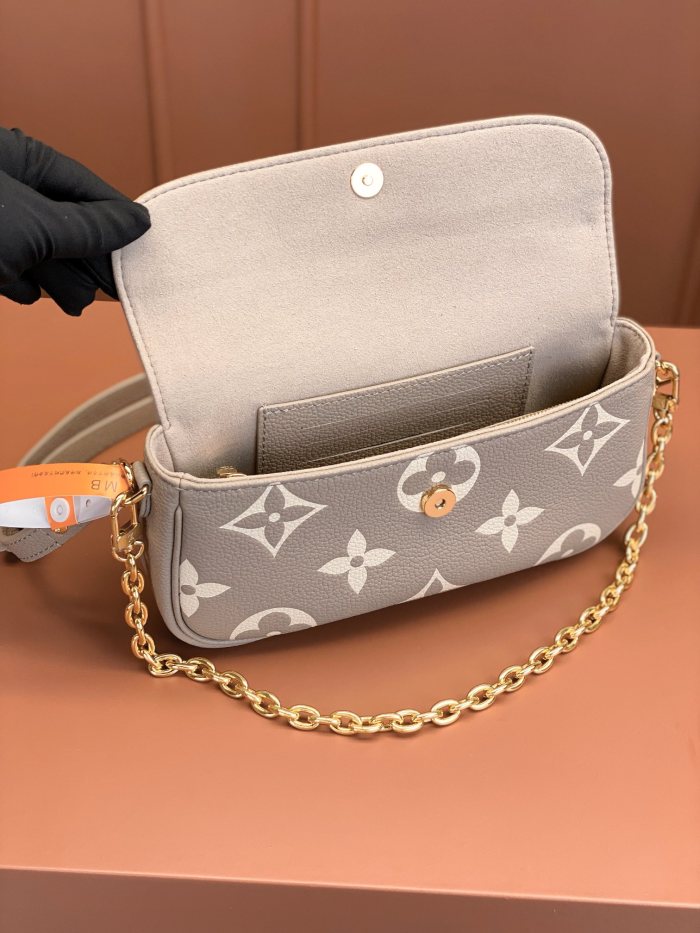 NIGO Louis Vuitton WALLET ON CHAIN IVY Women's Logo Printed Metal One-piece Cowhide Tote Shoulder Bag Bags #nigo75888