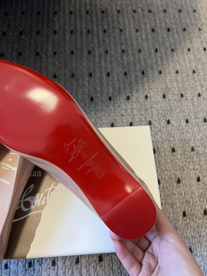 NIGO Maison Margiela Women's Spring and Autumn Solid Color Leather Split One Toe Stirrup Casual Baotou Slipper Shoes #nigo75857