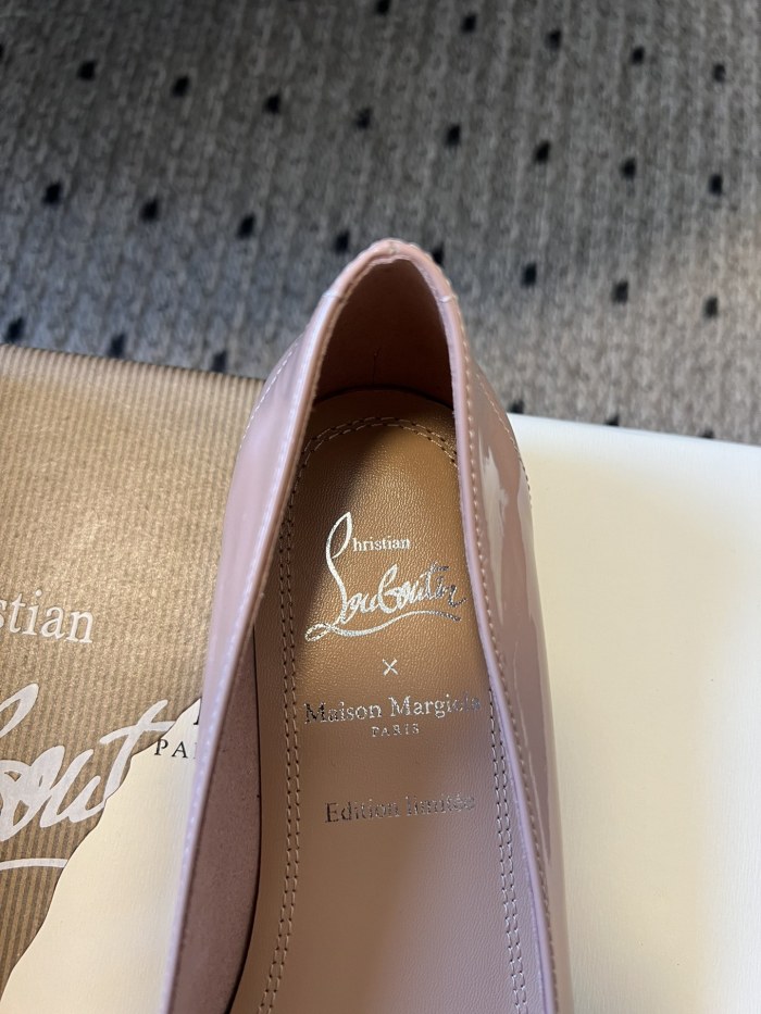 NIGO Maison Margiela Women's Spring and Autumn Solid Color Leather Split One Toe Stirrup Casual Baotou Slipper Shoes #nigo75857