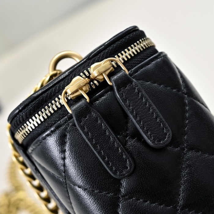 NIGO Chanel Women's Solid Color Chain Shoulder Grain Embossed Calfskin Box Bag Tote Shoulder Bags #nigo75941