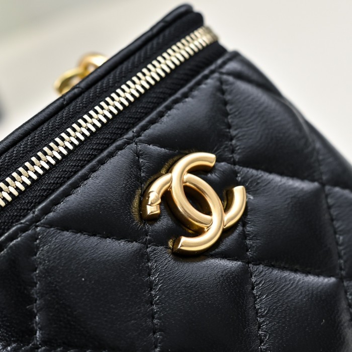 NIGO Chanel Women's Solid Color Chain Shoulder Grain Embossed Calfskin Box Bag Tote Shoulder Bags #nigo75941