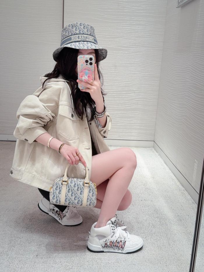 NIGO Dior Women's Autumn and Winter Bee Embroidery Hooded Loose Solid Color Single Breasted Long Sleeve Jacket #nigo75957