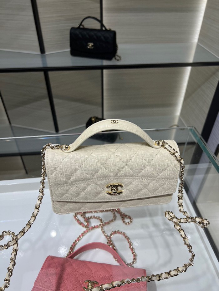 NIGO Chanel Chain Clutch Grain Embossed Calfskin With Gold Metal Logo Shoulder Crossbody Bag Fashion Temperament Pure Colour Spring Summer Bags AP4402Y #nigo81133