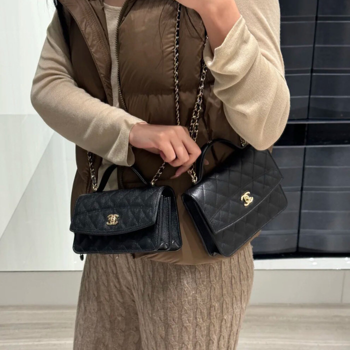 NIGO Chanel Chain Clutch Grain Embossed Calfskin With Gold Metal Logo Shoulder Crossbody Bag Fashion Temperament Pure Colour Spring Summer Bags AP4402Y #nigo81133