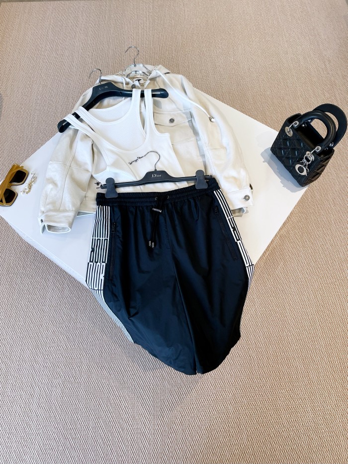 NIGO Dior Men's And Women's Summer Solid Color Casual Mid Waist Tie Loose Shorts #nigo76144