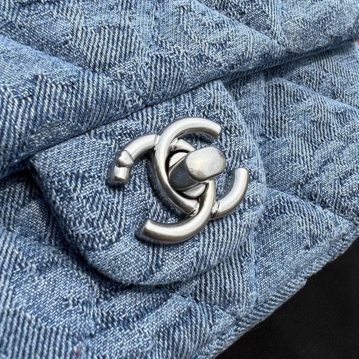 NIGO Chanel Women's Classic Chain Blue Gradient Denim Flap Shoulder Crossbody Bag Bags #nigo76193
