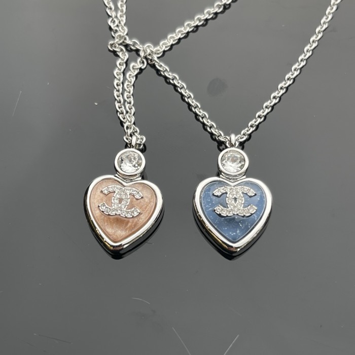 NIGO Chanel Women's Heart Design Pendant Double C with Diamonds Necklace Jewelry #nigo76289