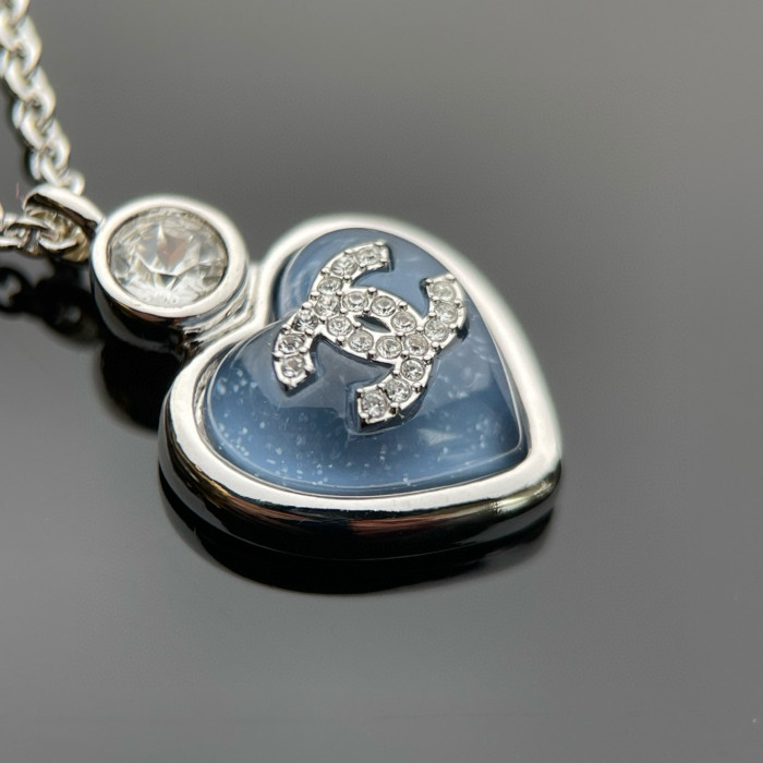 NIGO Chanel Women's Heart Design Pendant Double C with Diamonds Necklace Jewelry #nigo76289