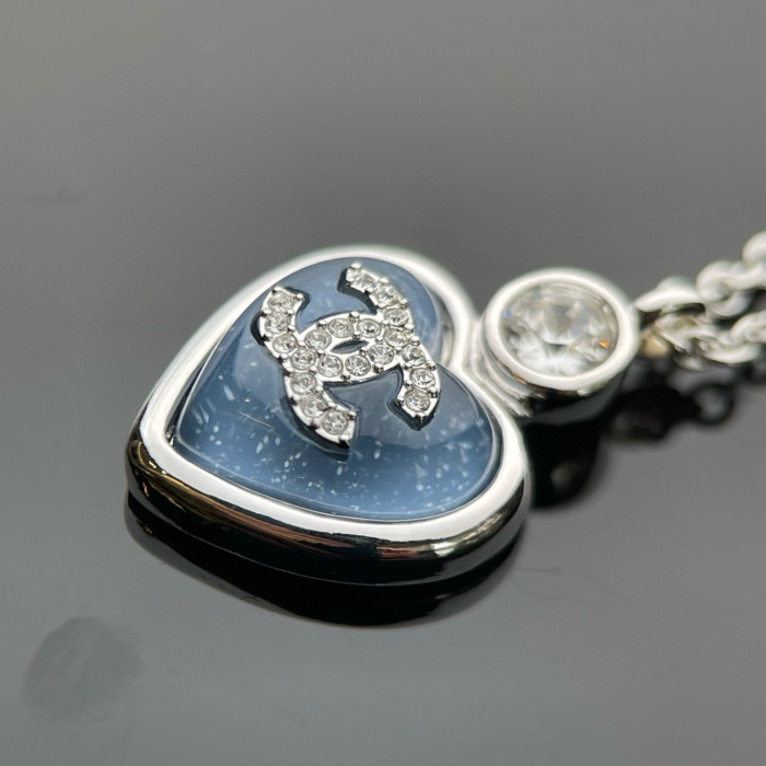 NIGO Chanel Women's Heart Design Pendant Double C with Diamonds Necklace Jewelry #nigo76289