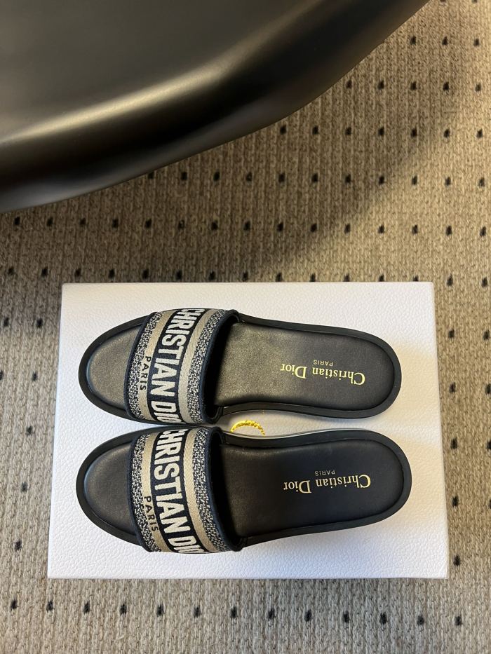NIGO Dior Women's Alphabet Printed Round Head Colorblocking Thick Bottom One Slipper Sandals Shoes #nigo76299