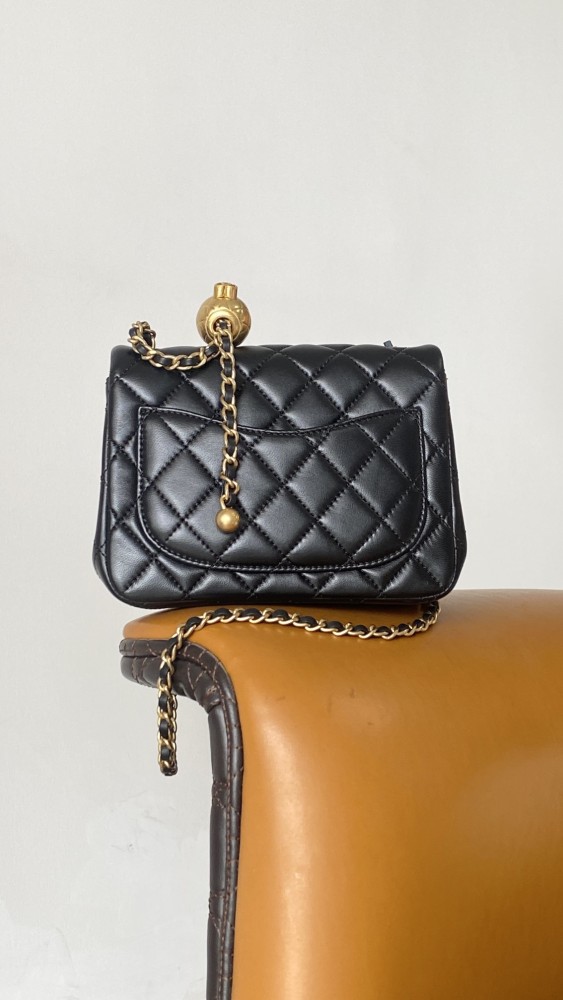 NIGO Chanel Women's Adjustable Shoulder Strap Diamond Pattern Gold Buckle Chain Gold Ball Solid Color Leather Crossbody Shoulder Bag Bags #nigo76352