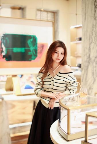 NIGO Chanel Women's Spring And Autumn Striped Single-Breasted Solid Color Short Cashmere Cardigan Ngvp #nigo1435