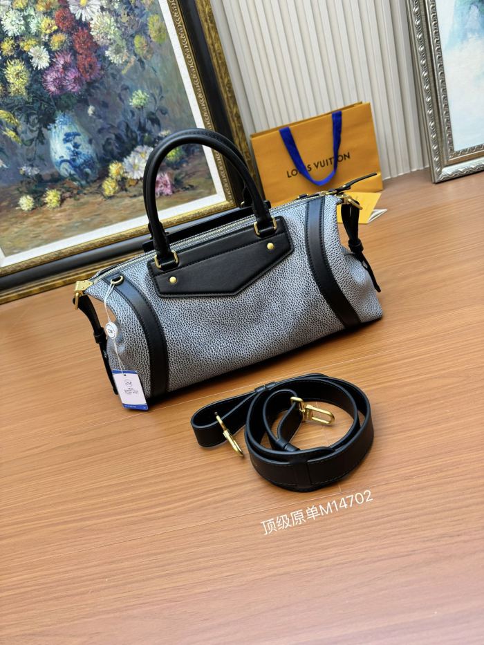 NIGO Louis Vuitton LV BIKER Women's Solid Color Metal Accessories Detachable Adjustable Shoulder Strap Sheep Leather Shoulder Handbag Bag Bags #nigo76456