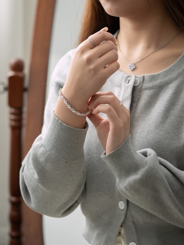 NIGO Tiffany & Co. Women's Flower Cluster Diamond Bracelet Victoria Collection Fashion Silver Jewelry Accessories Ngvp #nigo1453