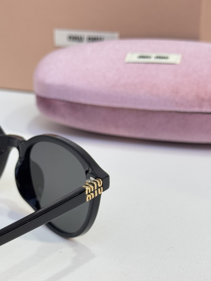 NIGO MiuMiu Women's Solid Color Legs Logo Design Acetate Oval Optical Frame Sunglasses Optical Eyewear Glasses #nigo76491