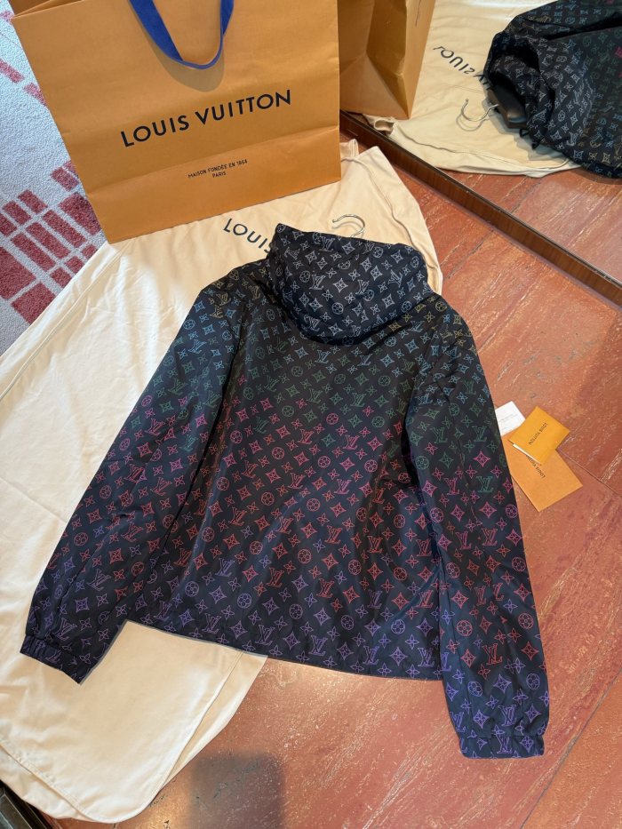 NIGO Louis Vuitton Men's And Women's Spring And Summer Gradient Rainbow Letters Printed Sunscreen Hooded Zipper Long Sleeved Jacket #nigo76558