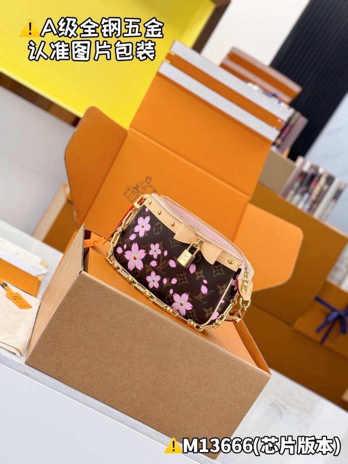 NIGO Louis Vuitton LV x TM POCHETTE ACCESSOIRES Women's Detachable Chain Letter Print Coated Canvas Quilted Leather Shoulder Handbag Bag Bags #nigo76639