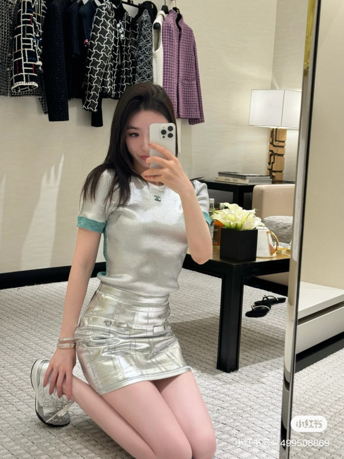 NIGO Chanel Top-quality version Women's Summer Round Neck Colour Block Silver Short Sleeve T-Shirt  Silver Skirt   #312688
