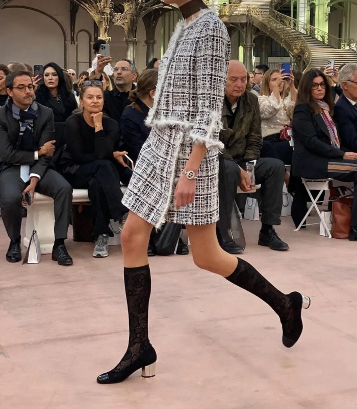 NIGO Chanel Women's Spring/Summer Cotton Tweed Feather Solid Color Long Sleeve Jacket Coat Casual Plaid Shorts Suit Set Ngvp #nigo1558