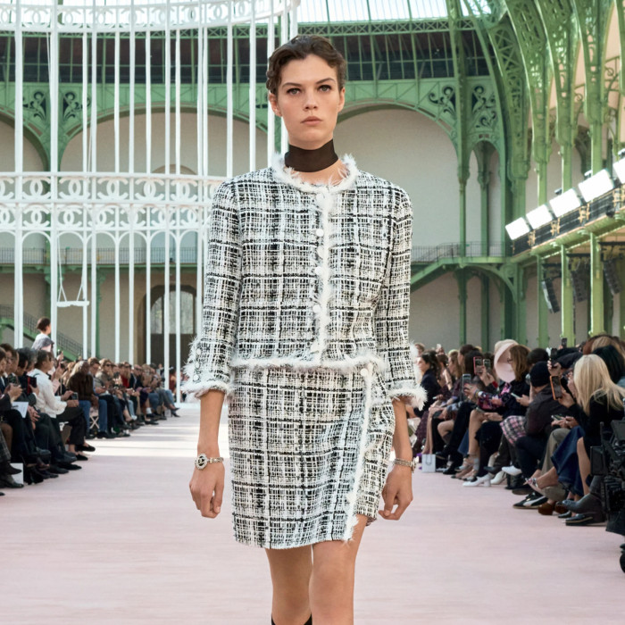 NIGO Chanel Women's Spring/Summer Cotton Tweed Feather Solid Color Long Sleeve Jacket Coat Casual Plaid Shorts Suit Set Ngvp #nigo1558