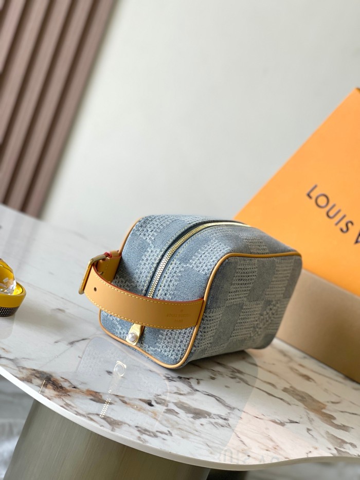 NIGO Locker Dopp Kit Louis Vuitton Women's Adjustable Shoulder Strap Checkerboard Design Zip Closure Denim Tote Bag Bags #nigo76849