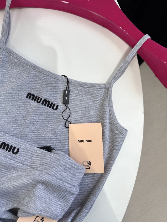 NIGO MiuMiu Women's Summer Solid Colour Seamless Knitted Cotton Camisole Top Triangle Shorts Set Suit #nigo76916