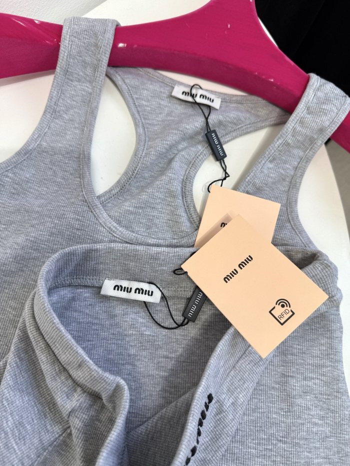 NIGO MiuMiu Women's Summer Solid Colour Seamless Knitted Cotton Camisole Top Boxer Shorts Set Suit #nigo76915