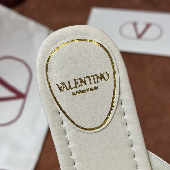 NIGO Valentino Women's Summer Solid Color Leather Studded Flat Toe Thong Sandals Slippers Shoes #nigo76982