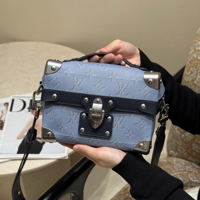 NIGO Louis Vuitton Soul Trunk Men's Detachable Shoulder Strap Solid Color Logo Full Print Coated Canvas Shoulder Bag Storage Bags #nigo77149