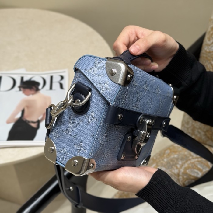 NIGO Louis Vuitton Soul Trunk Men's Detachable Shoulder Strap Solid Color Logo Full Print Coated Canvas Shoulder Bag Storage Bags #nigo77149