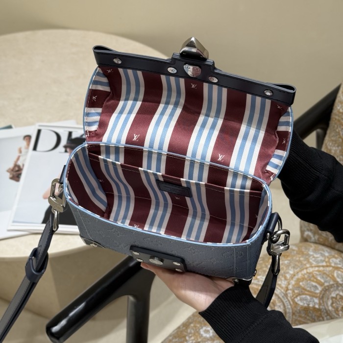 NIGO Louis Vuitton Soul Trunk Men's Detachable Shoulder Strap Solid Color Logo Full Print Coated Canvas Shoulder Bag Storage Bags #nigo77149