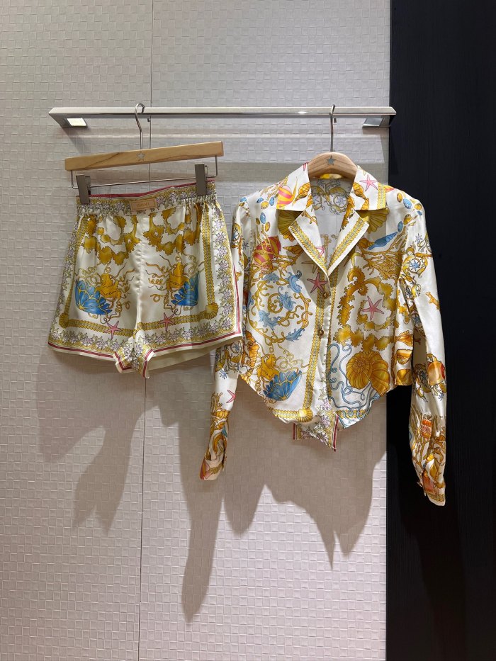 NIGO Versace Women's Summer Starfish Shell Pattern Printed V-neck Single Button Long Sleeved Silk Shirt And Casual Shorts Set Suit #nigo77193