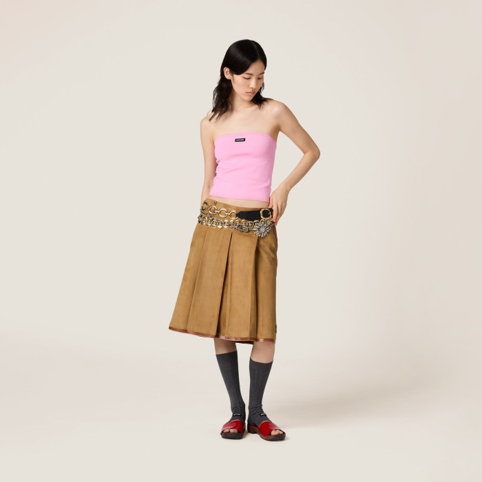 NIGO MiuMiu Women's Spring And Summer Two-colour Logo Stretch Ribbed Knit Wrap Summer Youth Viscose Fibre Top Fashion Casual Bustier T-shirt #nigo77291