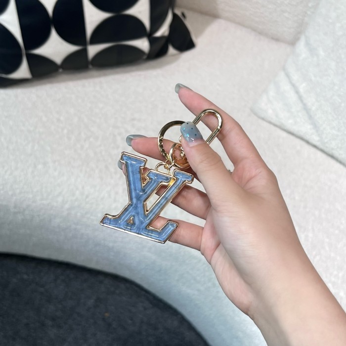 NIGO Louis Vuitton LV Gloss Women's Logo Shaped Golden Key Chain Bag Accessory #nigo77298