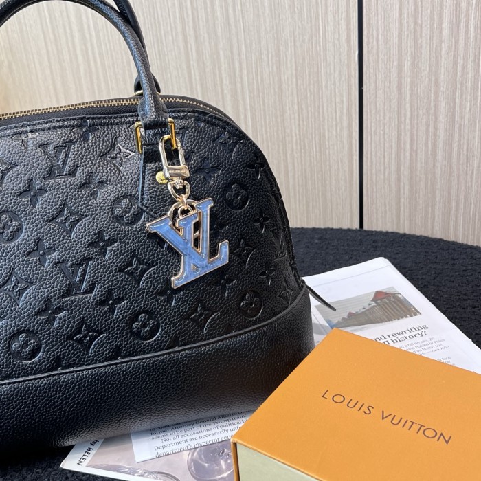 NIGO Louis Vuitton LV Gloss Women's Logo Shaped Golden Key Chain Bag Accessory #nigo77298