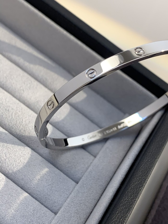 NIGO Cartier Men's Women's V Gold Material Solid Color Fashion Small Narrow Bracelet Jewelry Accessories #nigo81326