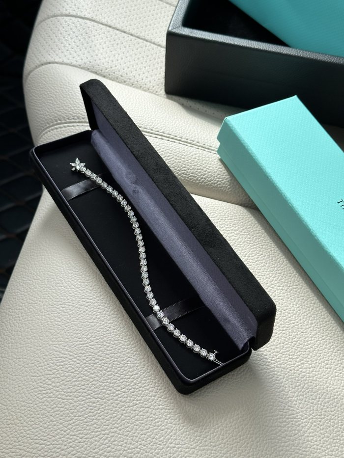 NIGO Tiffany & Co.  Women's Tiffany Victoria™ Collection Diamonds Tennis Bracelet Solid Color Fashion Jewelry Accessories Ngvp #nigo1776